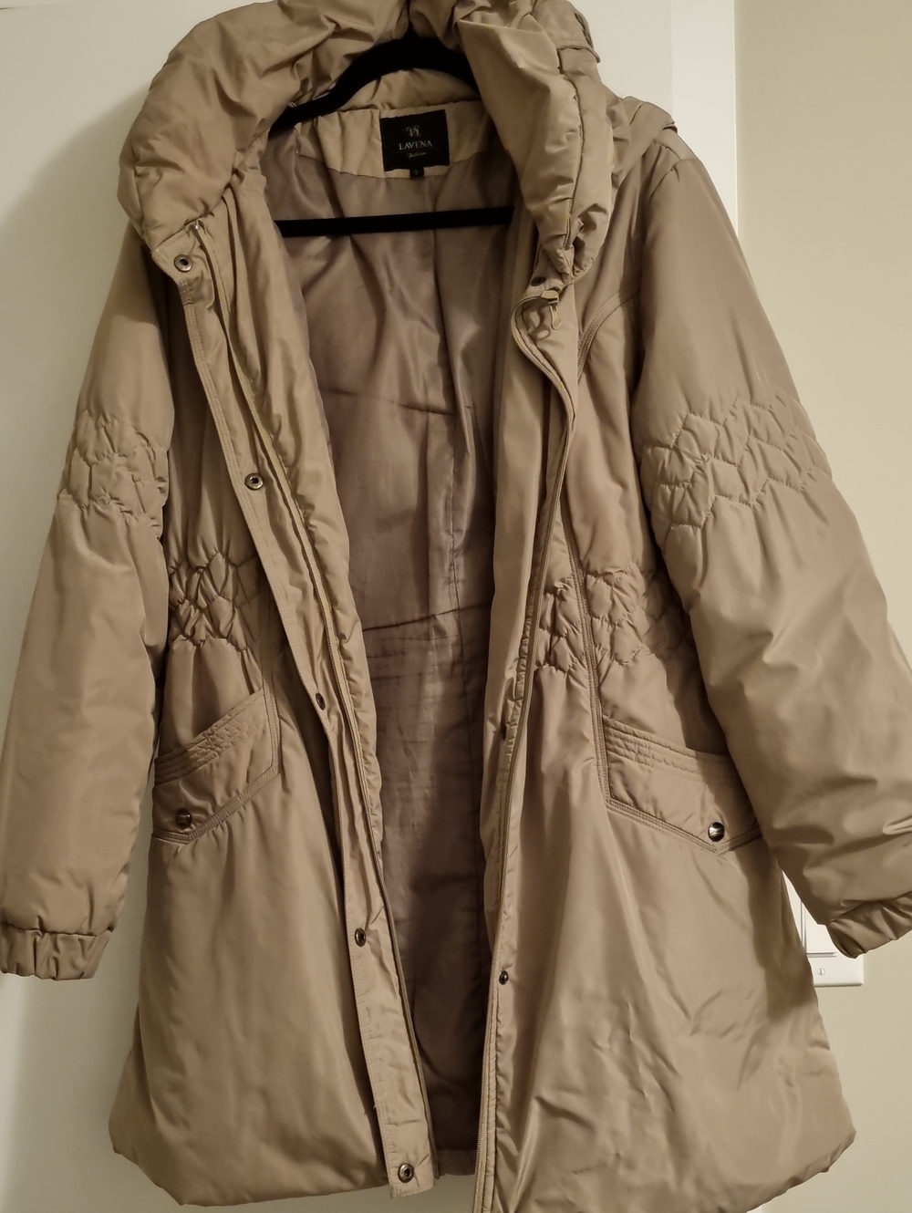 Women's Puffer Coat in Taupe